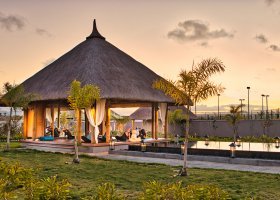 mauricius-hotel-c-mauritius-233_ext_w_1.jpg