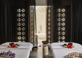 mauricius-hotel-c-mauritius-236_ext_w_1.jpg