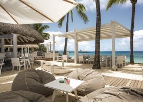 mauricius-hotel-constance-belle-mare-plage-resort-334_ext_w_1.jpg
