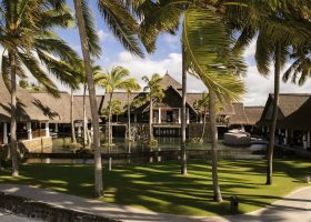 mauricius-hotel-constance-belle-mare-plage-resort-372_ext_w_1.jpg