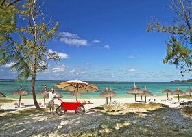 mauricius-hotel-emeraude-beach-attitude-106_ext_w_2.jpg