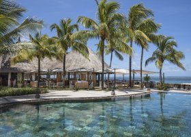 mauricius-hotel-heritage-awali-377_ext_w_1.jpg