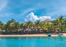 mauricius-hotel-mauricia-beachcomber-185_ext_w_2.jpg
