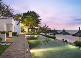 mauricius-hotel-recif-attitude-175_ext_w_2.jpg