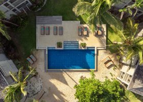 mauricius-hotel-st-regis-le-morne-resort-440_ext_w_1.jpg