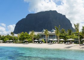 mauricius-hotel-st-regis-resort-mauritius-224_ext_w_1.jpg