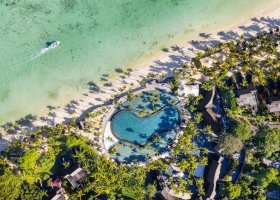 mauricius-hotel-trou-aux-biches-beachcomber-289_ext_w_1.jpg