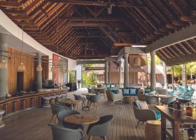 mauricius-hotel-trou-aux-biches-beachcomber-306_ext_w_1.jpg