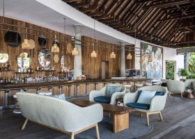 mauricius-hotel-trou-aux-biches-beachcomber-308_ext_w_1.jpg