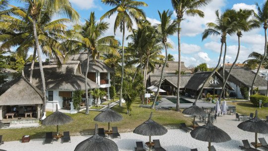 Constance Sakoa Boutik ***